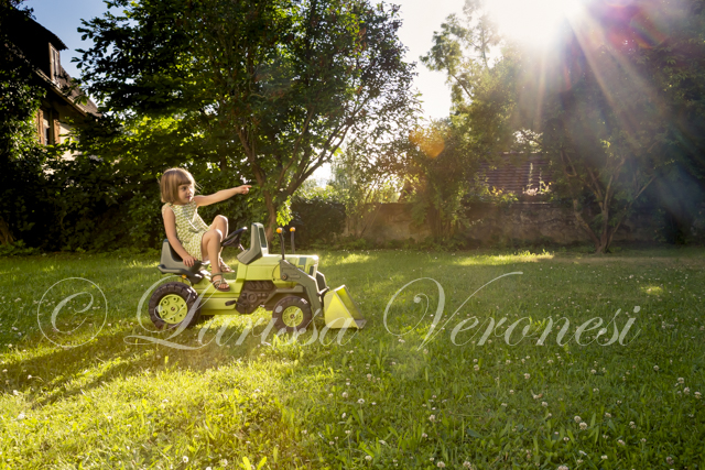 Mädchen mit Traktor